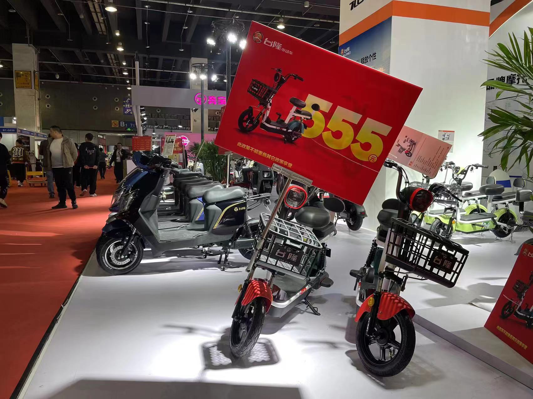 宗申国三小型四轮电动车价格,宗申最新款全封闭电动车