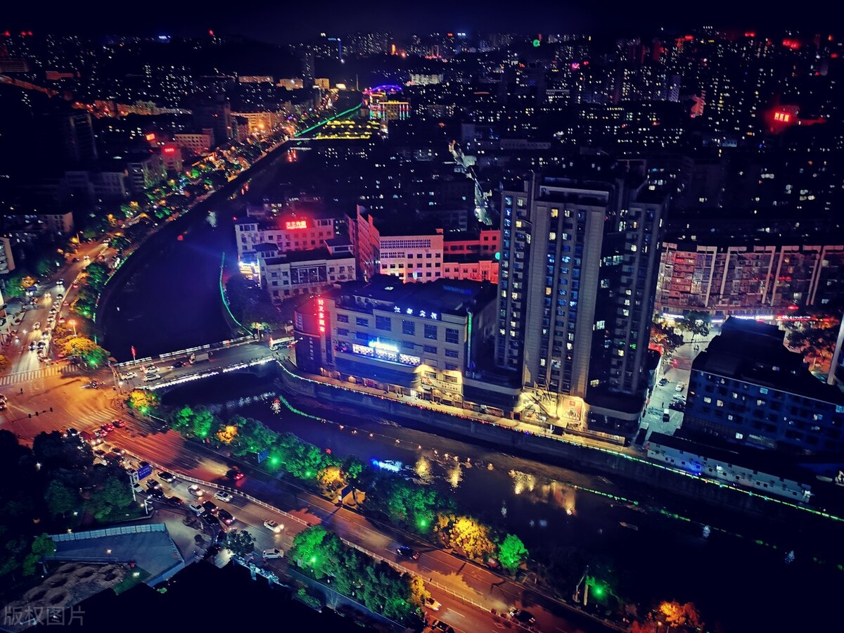 湘南学院和郴州学院哪个好,湘南学院是哪里