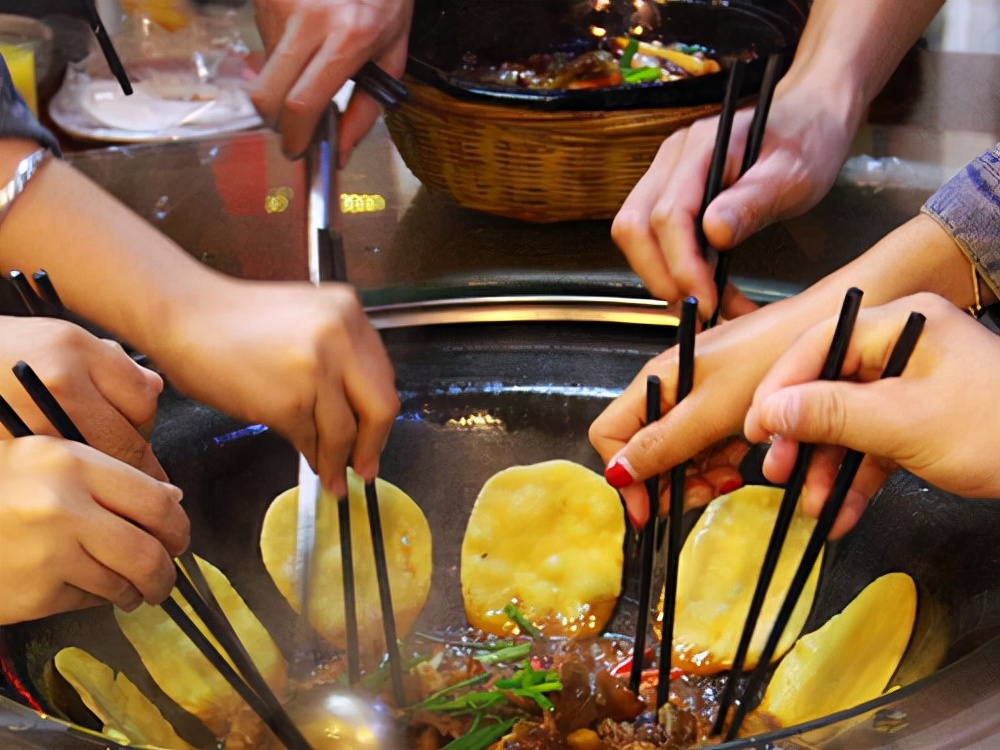 土灶柴火鸡加盟推荐,何大姑柴火鸡加盟