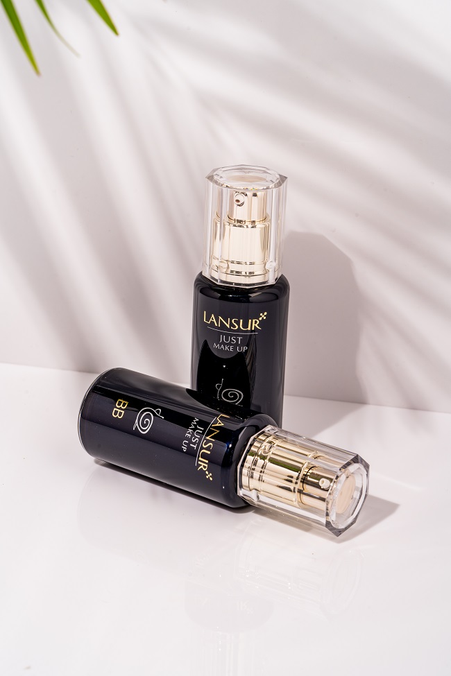 底妆一瓶搞定,兰瑟蜗牛bb霜浅肤色不会很假白吧