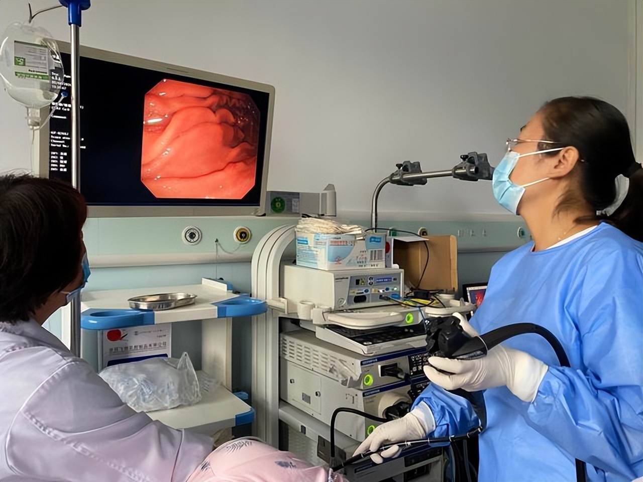 做一次胃镜对胃伤害多大,胃镜多长时间做一次不伤害胃