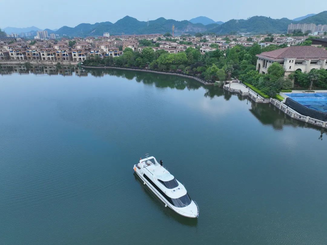 繁华与幽静之间房子,静谧与繁华之间