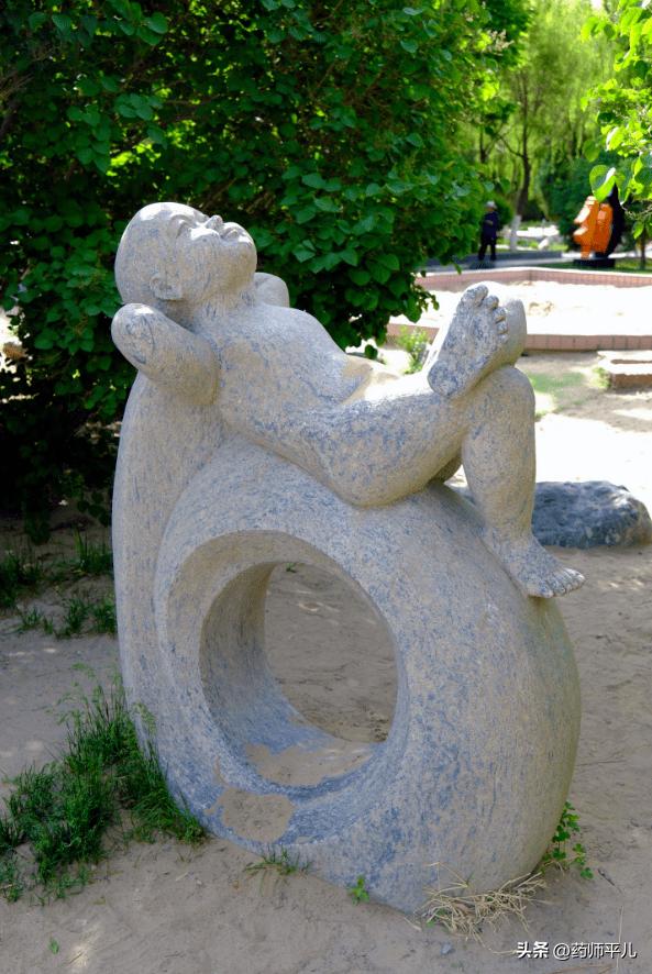 最美嘉峪关城市雕塑都在这里,嘉峪关景区拍照互动性雕塑