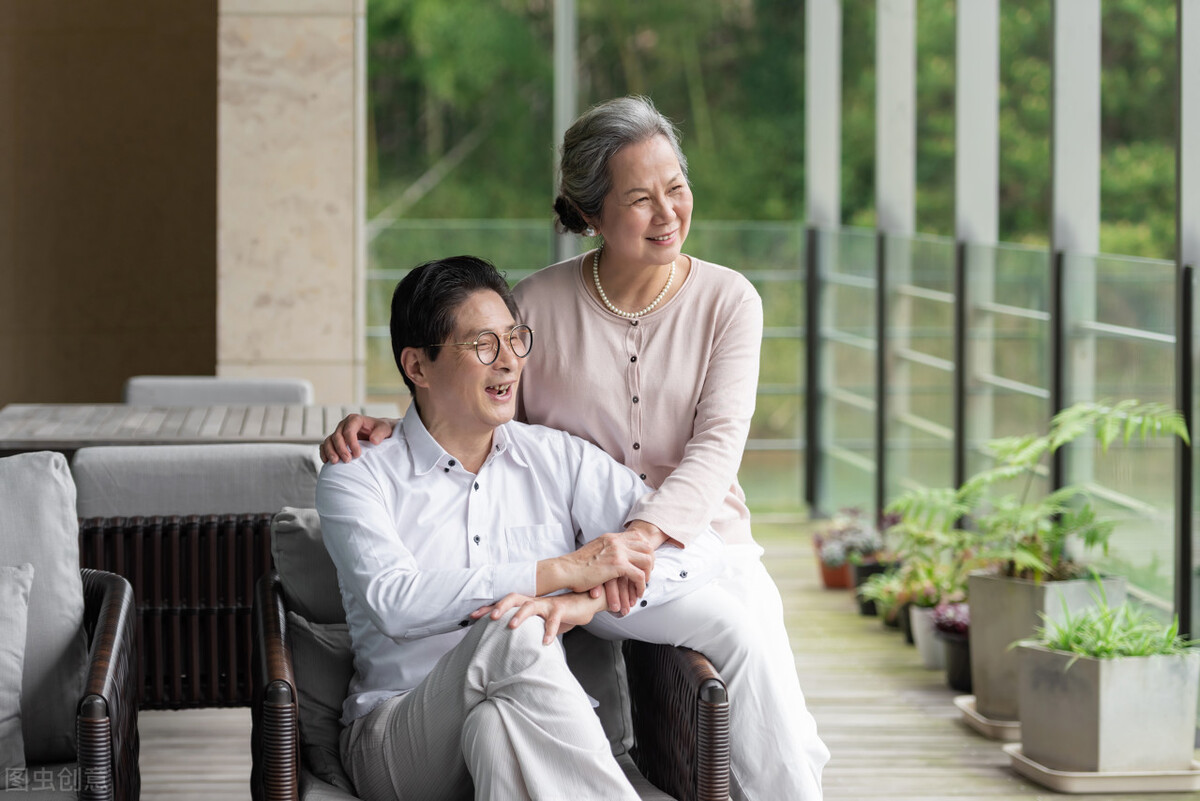 人老了一定要对自己的老伴好,人老了做好几件无情事