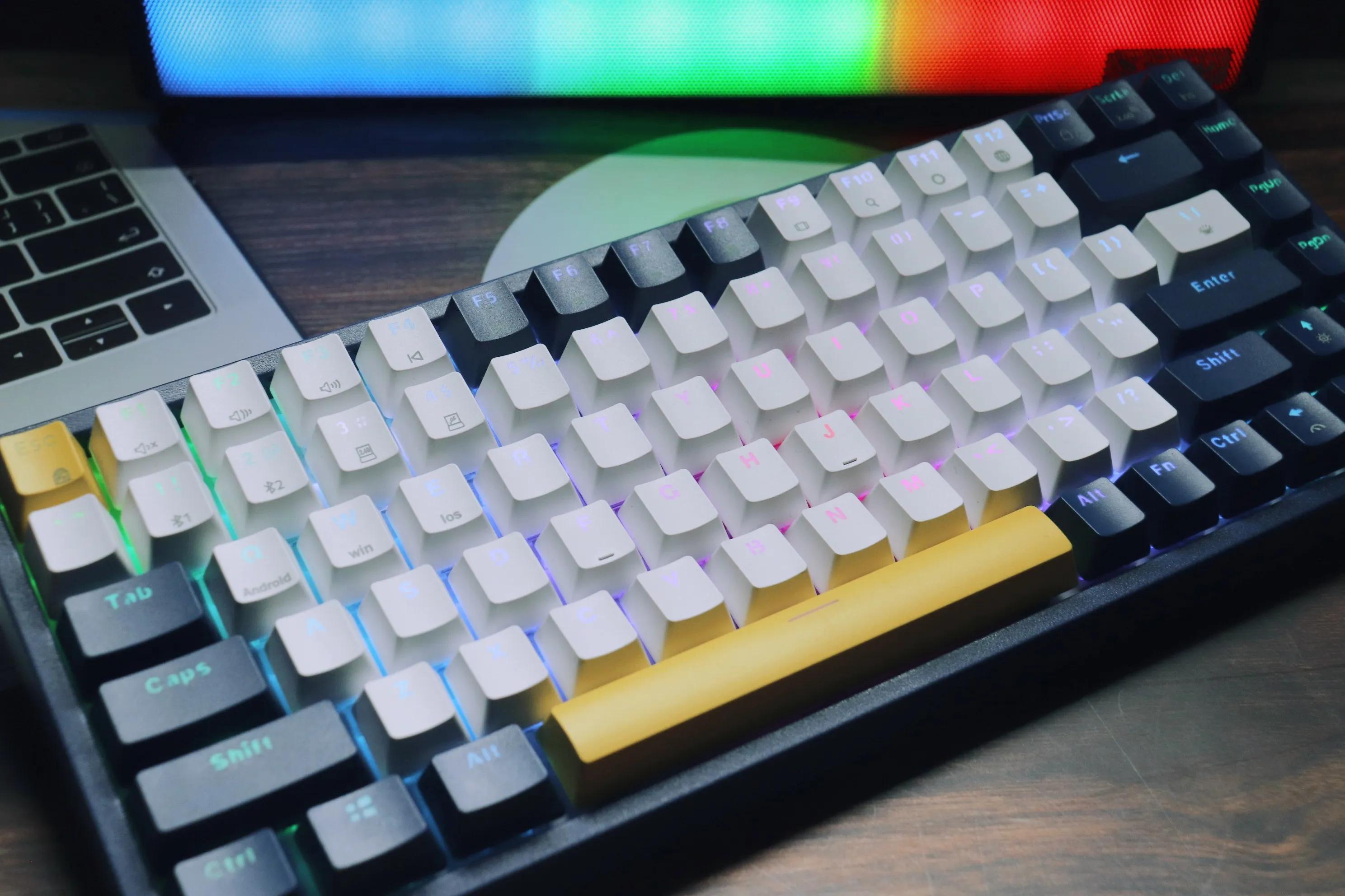 bow航世键盘无线茶轴,rgb无线机械键盘推荐