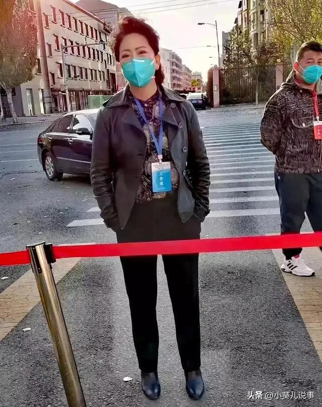 “耳钉姐”李少莉真相浮出水面，收入背景等被曝光