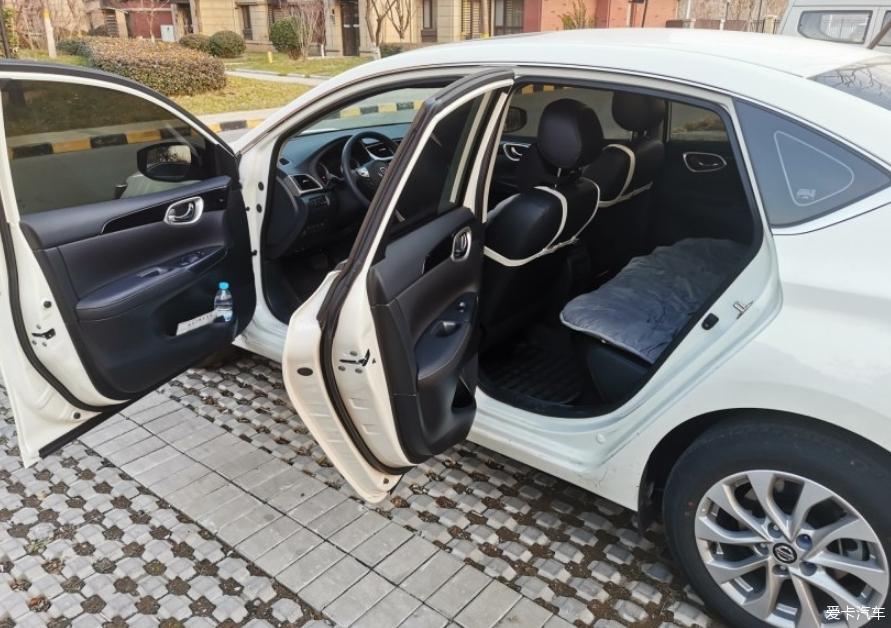 轩逸经典自动豪华2021落地多少钱,22款轩逸经典豪华天窗