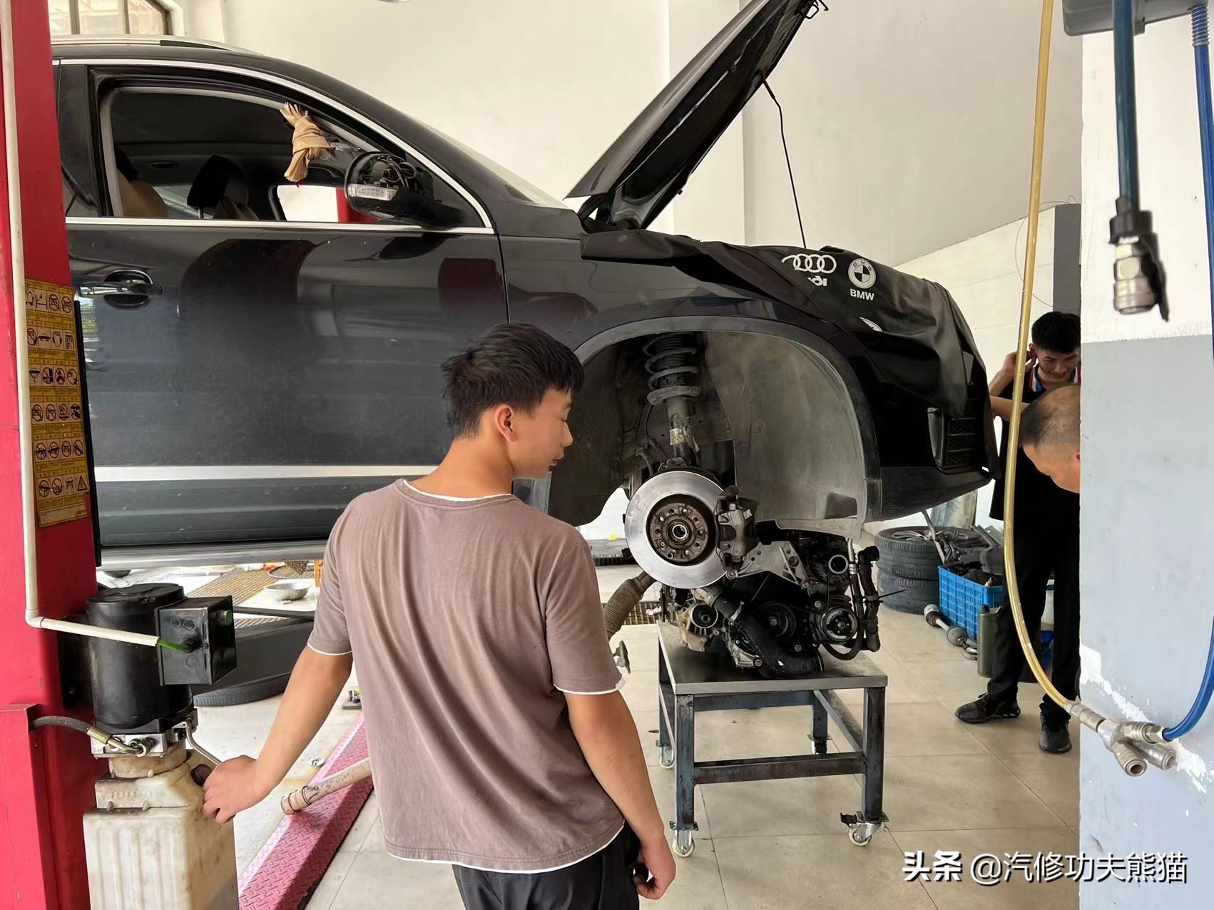 严谨的德国工人钣金修复,严谨的德国师傅修复事故车