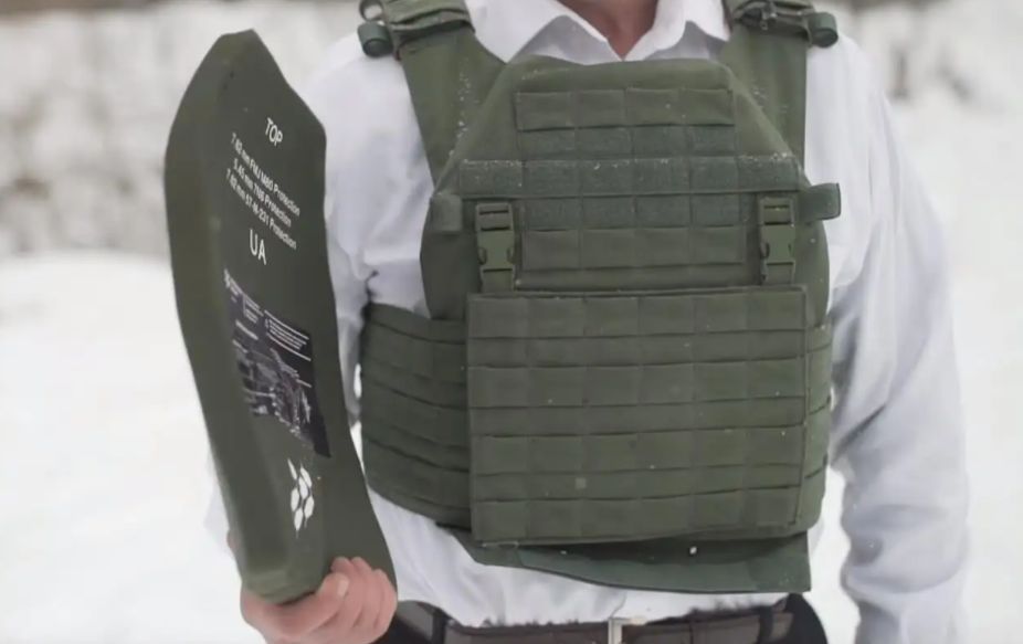 俄军配发防弹衣 (俄军士兵称赞中国的防弹衣)