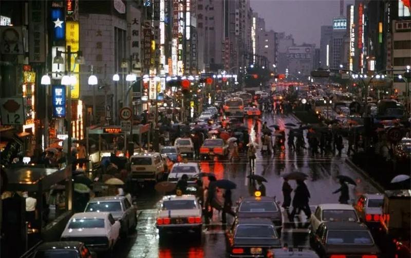 2012年，金正恩会见外宾，指着一个日本人问道：你就是叛徒藤本？