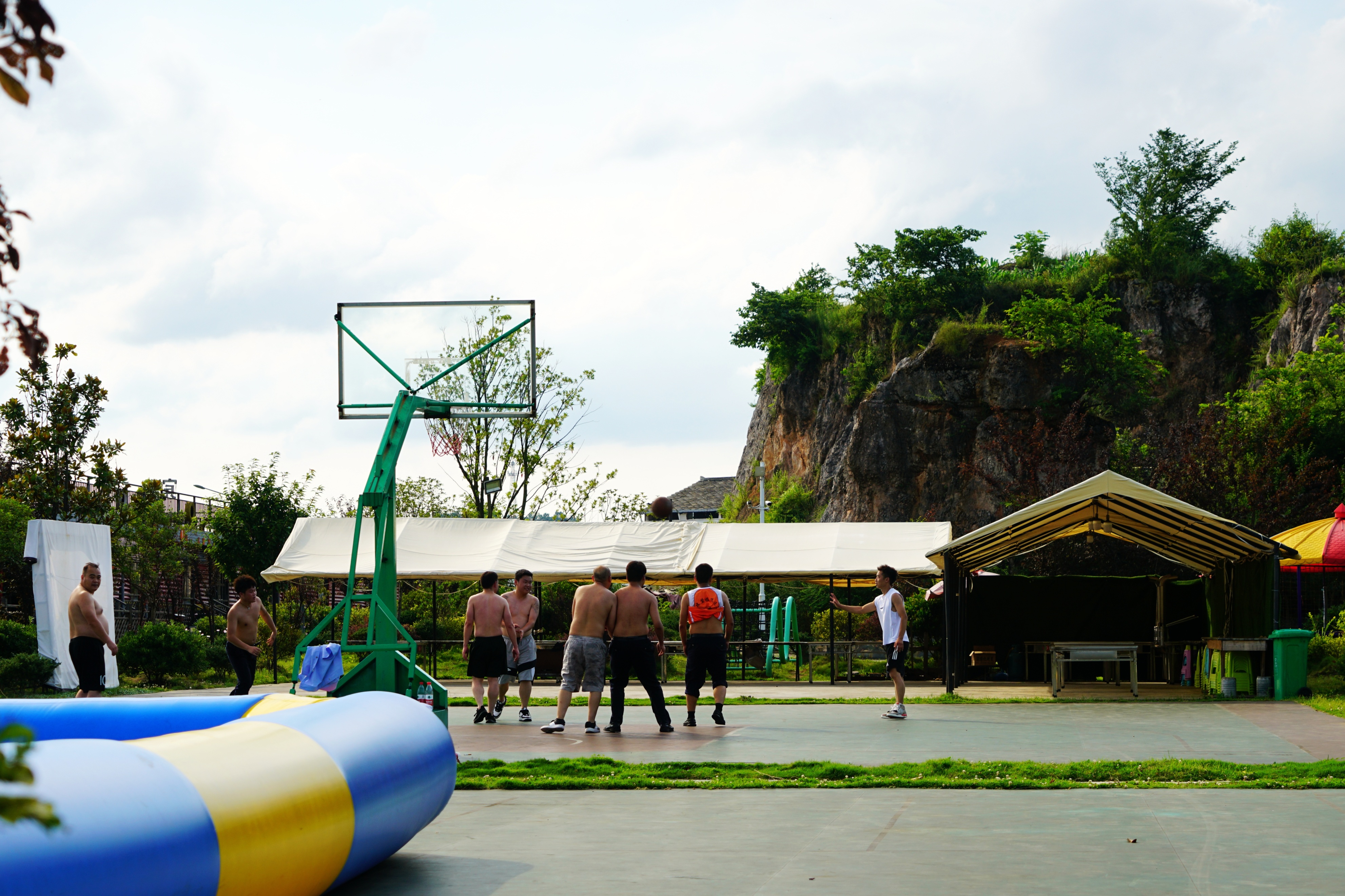 安顺优途丝路天龙屯堡露营基地,优途丝路安顺天龙屯堡房车露营地