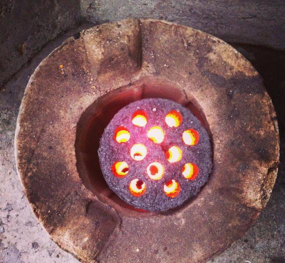 2010年河北行唐，儿子患病身长“巨型黑痣”，母亲为救子割皮移植