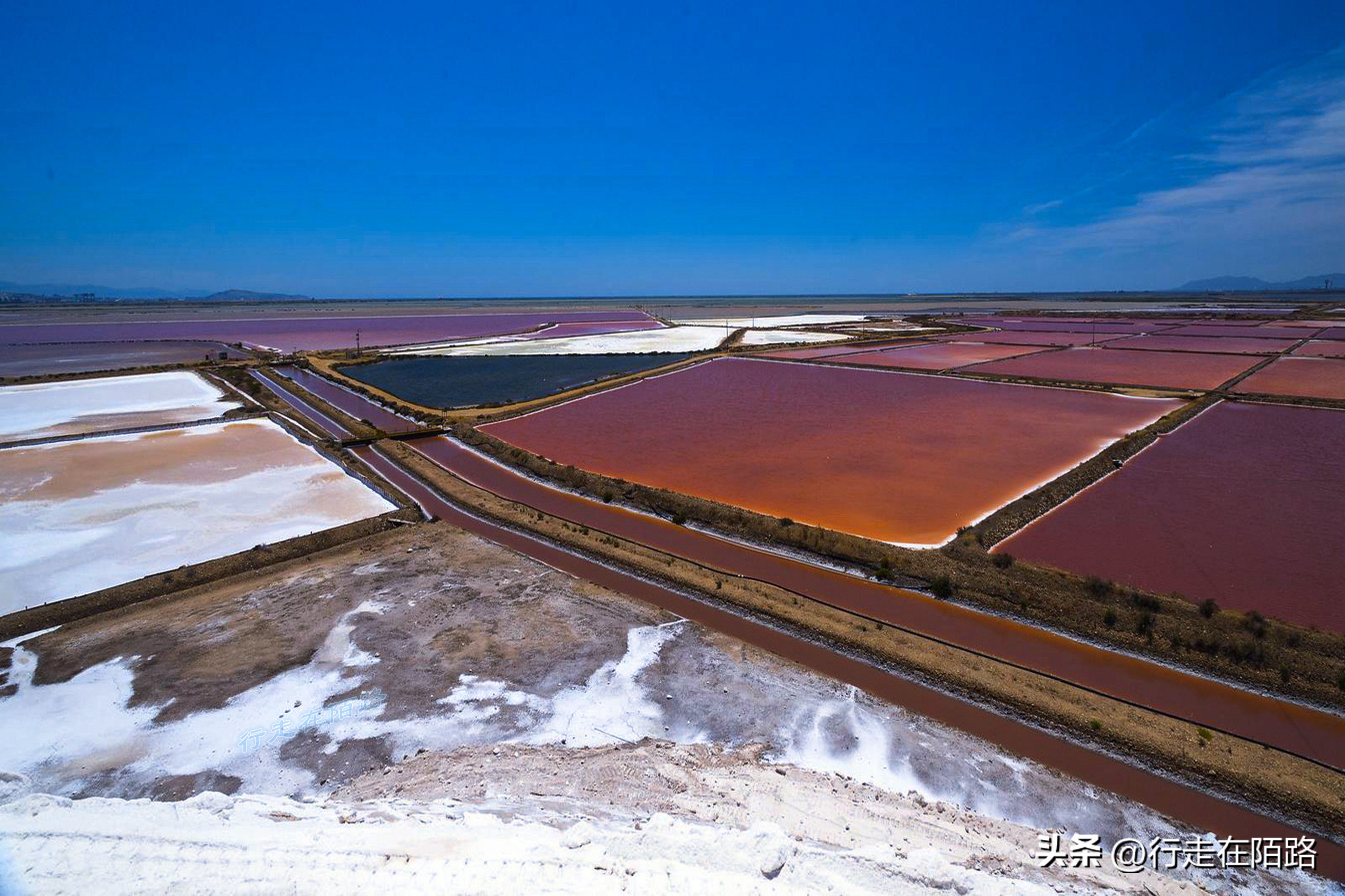 去过撒哈拉沙漠盐湖，才知道所谓的“喜马拉雅盐”是智商税