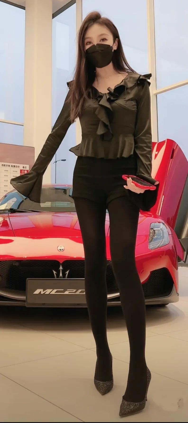 150小个子紧身裤加绒修身,好身材高颜值女人清纯穿搭