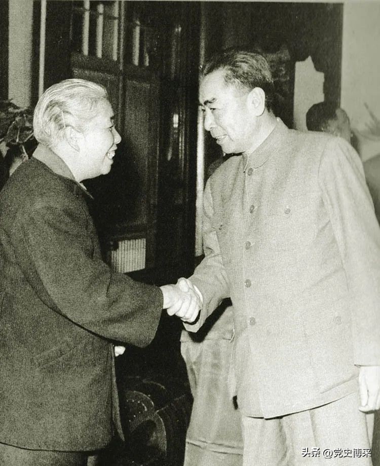 两位伟人的“神交”——鲁迅与周恩来