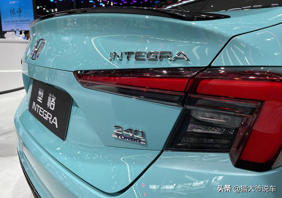 油耗高到离谱的四款车,这3款车定价亲民