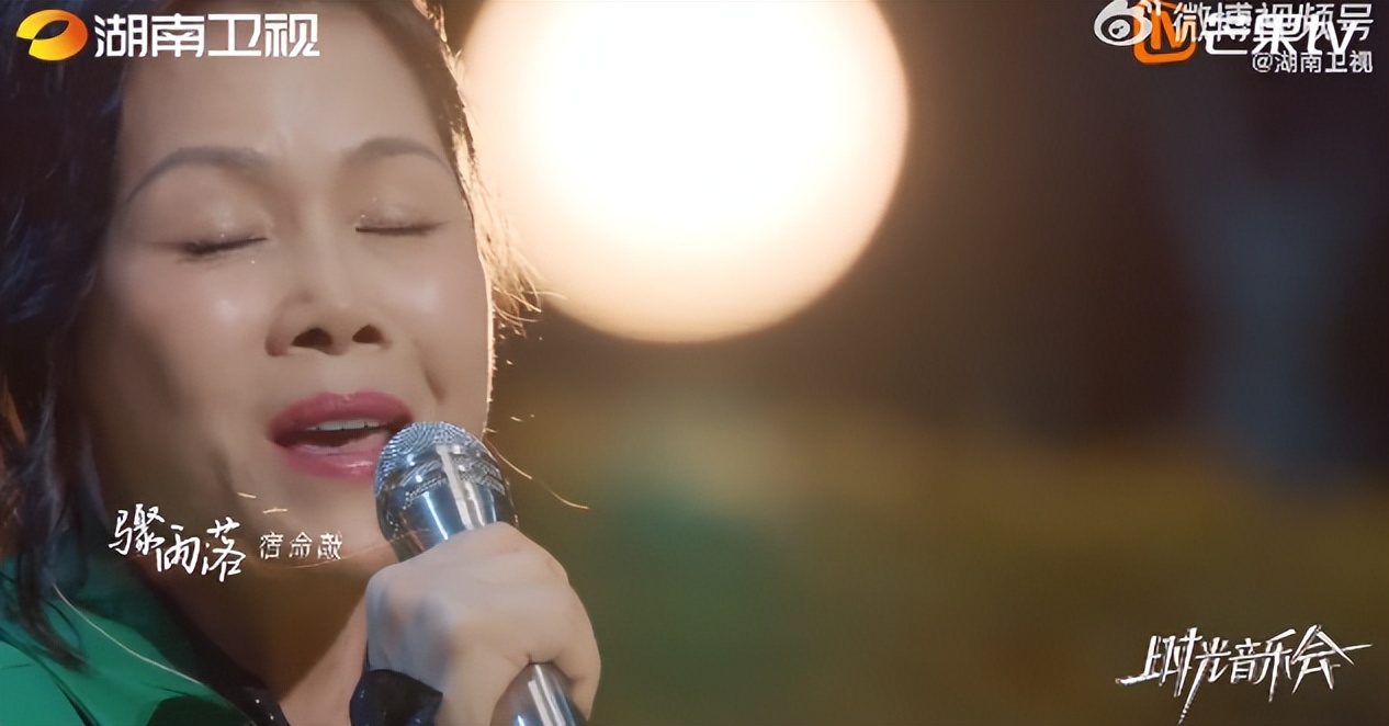 田震敢和那英比吗,田震如今如何评价那英