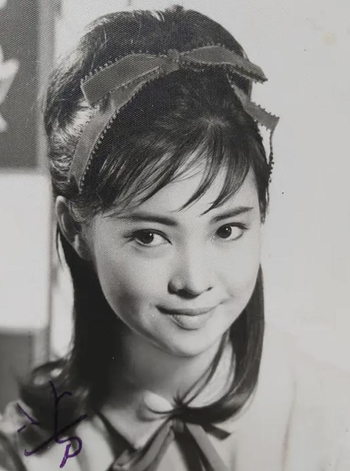 相差49岁的爷孙恋，12年后换回2000万分手费，coco这么做值吗？