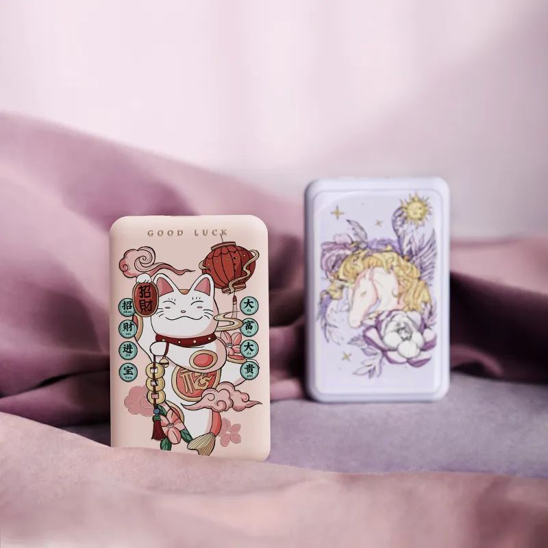 新国潮充电宝，​10000毫安大容量可充三四次，轻薄好携带