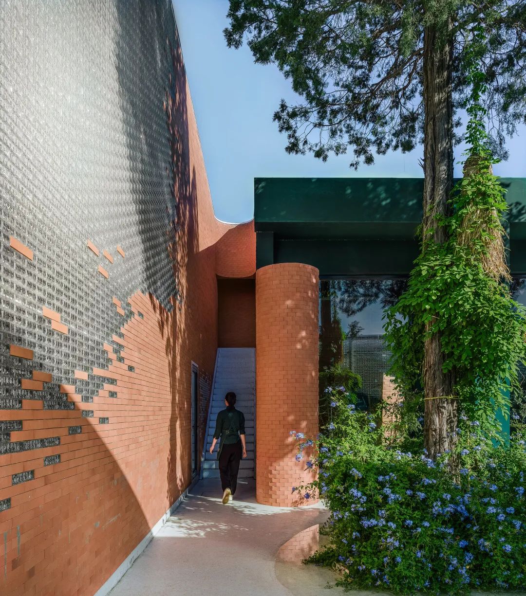 打造静谧而又生机盎然的梦幻“花”园｜只和花花艺工作室“只园”