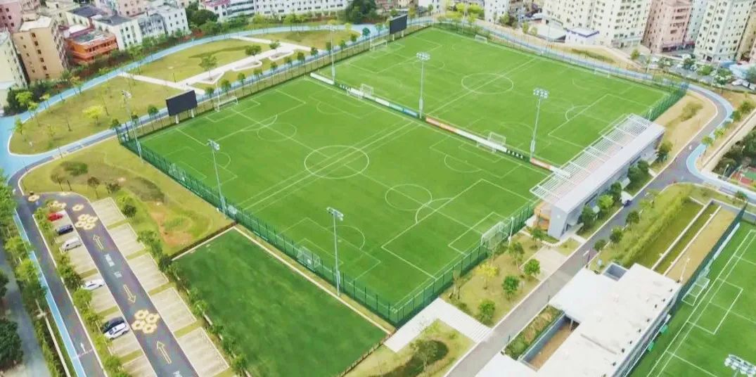 2000平的全民健身中心,全民健身中心足球场