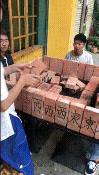 女孩去纹身结果喜欢上了纹身师,陪老婆去纹身