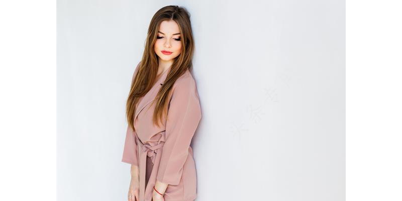 女子怀孕8个月被赶出家门,怀孕七个月被赶出家门