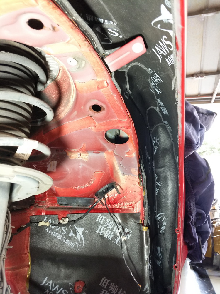 消除噪声厦门靓车港宝马320汽车隔音改装大白鲨