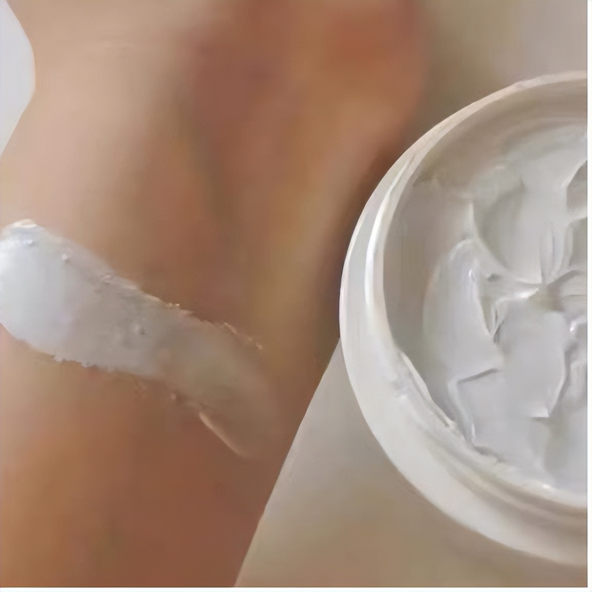 治疗毛孔粗大黑头的面膜,黑头用撕拉面膜毛孔粗大