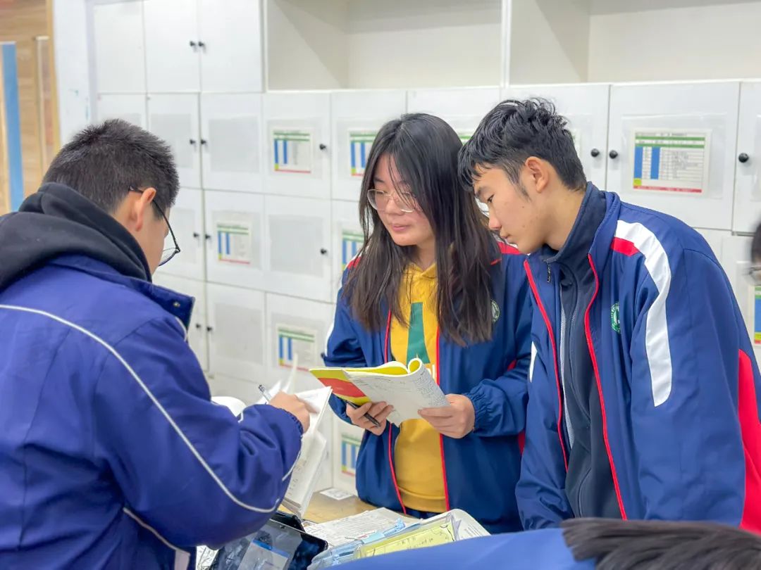 南湖行知丨【战“疫”线下篇】封校不封爱,温暖一直在