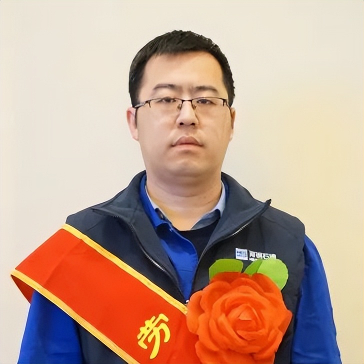 石钢工人井陉,井陉县致敬劳动者