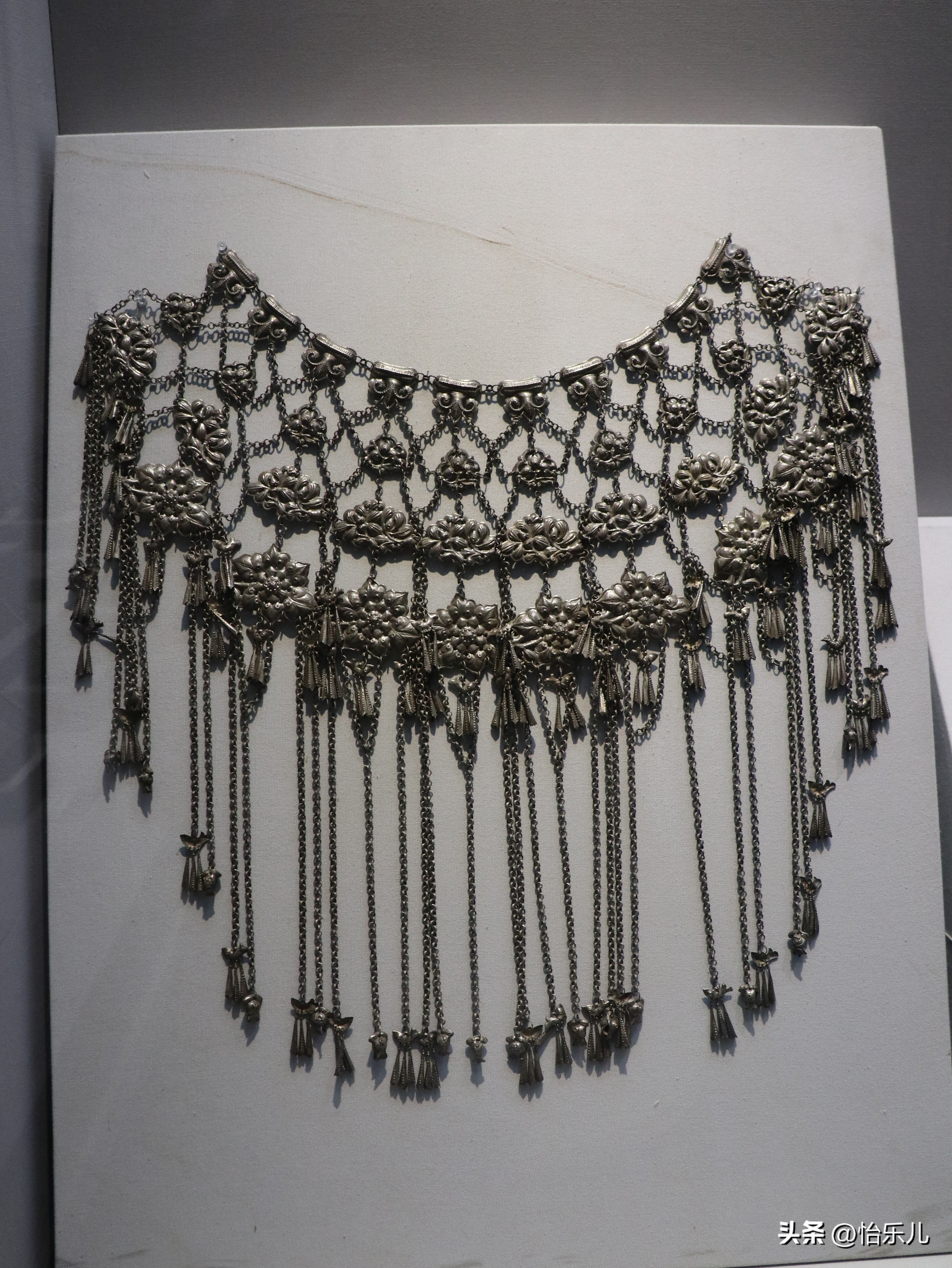 云南最著名的银饰,云南银饰元素