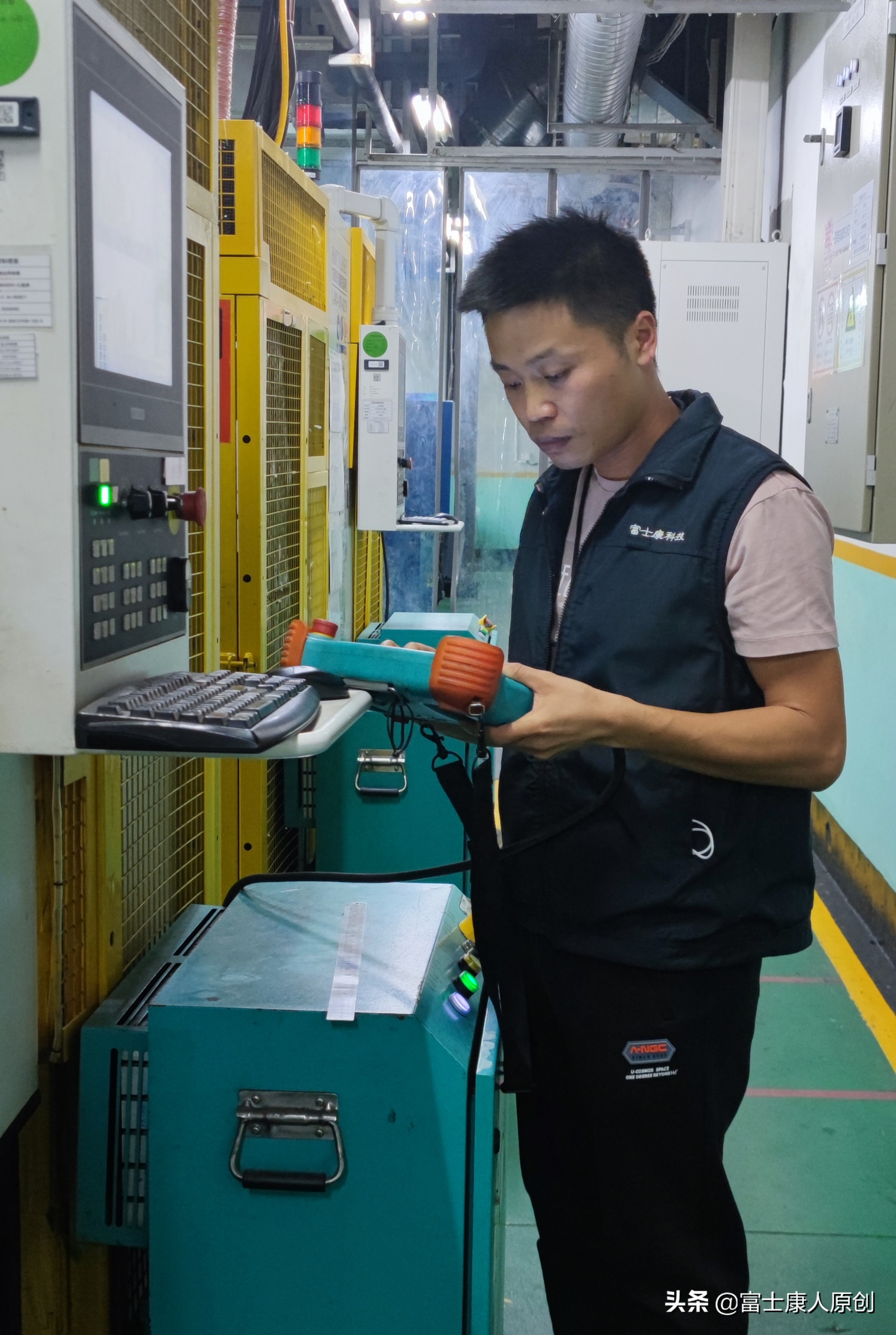 在富士康打工10年湖北小伙,广西小伙富士康