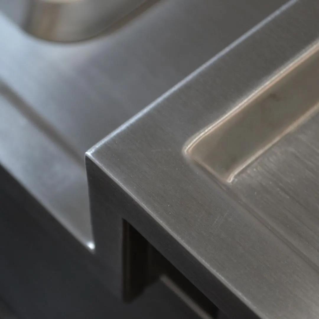 厨房装修用不锈钢橱柜,厨房装修橱柜全部用不锈钢好不好