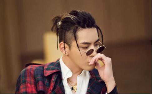 归国四子鹿晗关晓彤,鹿晗带关晓彤录五哈是哪一期