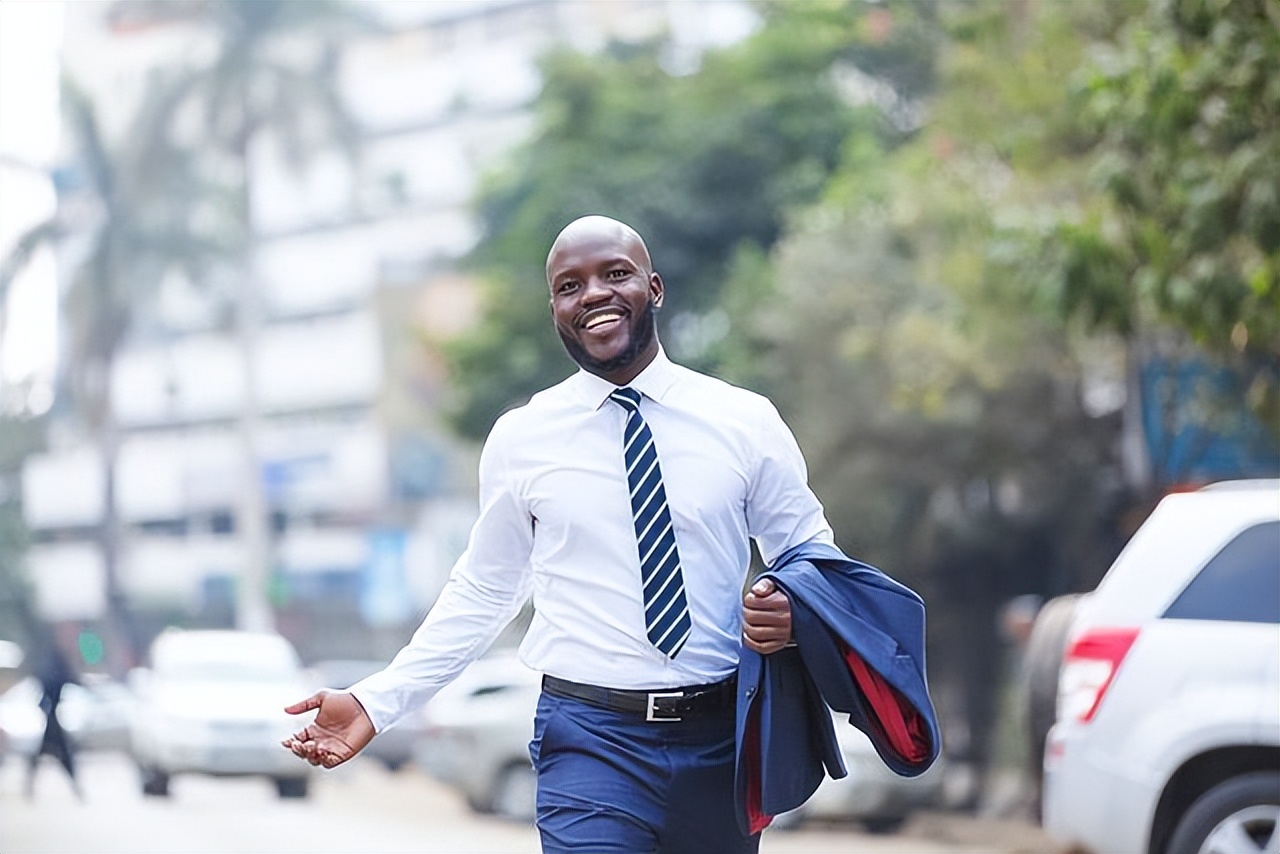 做生意真的比上班儿打工强吗,自己做生意和打工在公司上班