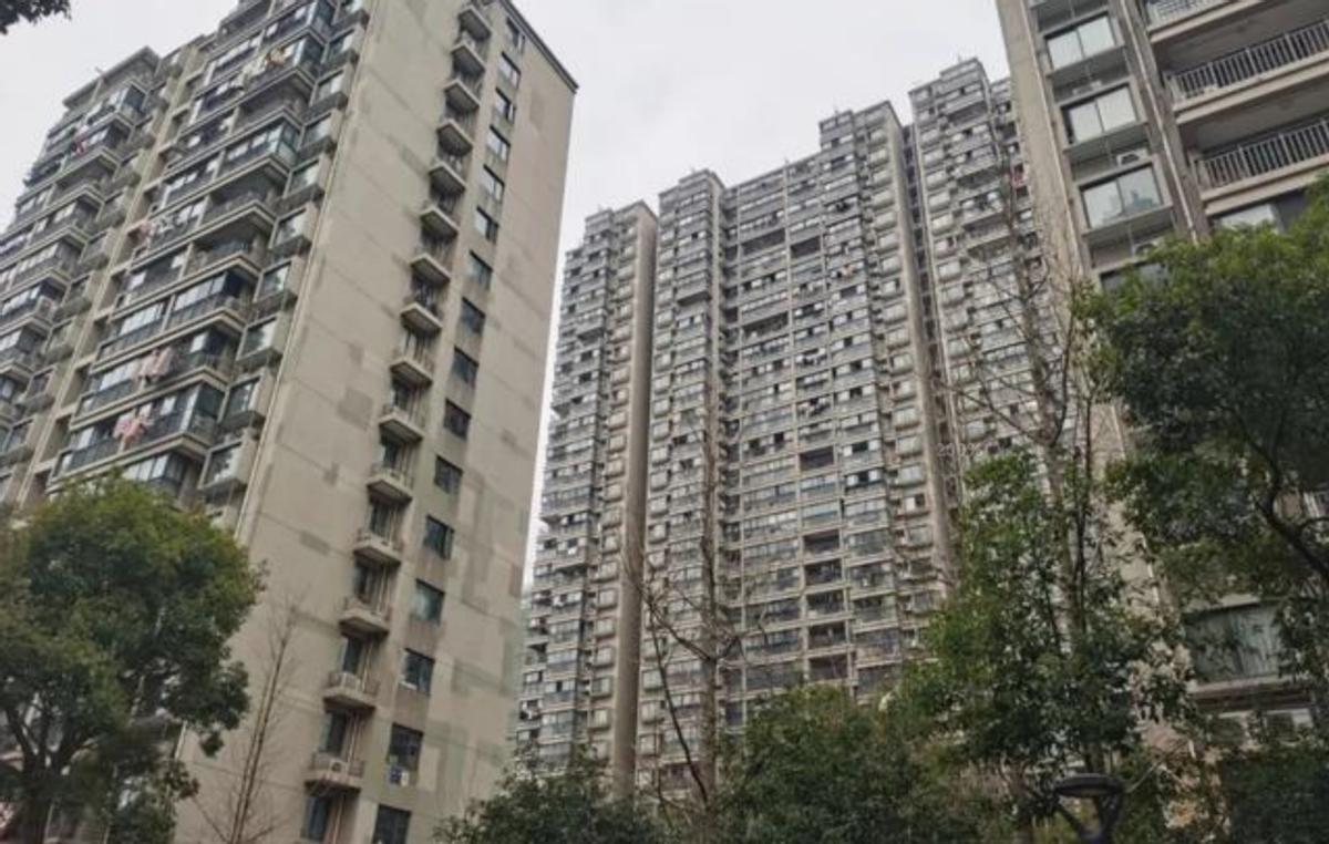 为钓杭州“富豪”，90后女孩扎破安全套，现带娃月入仅2000