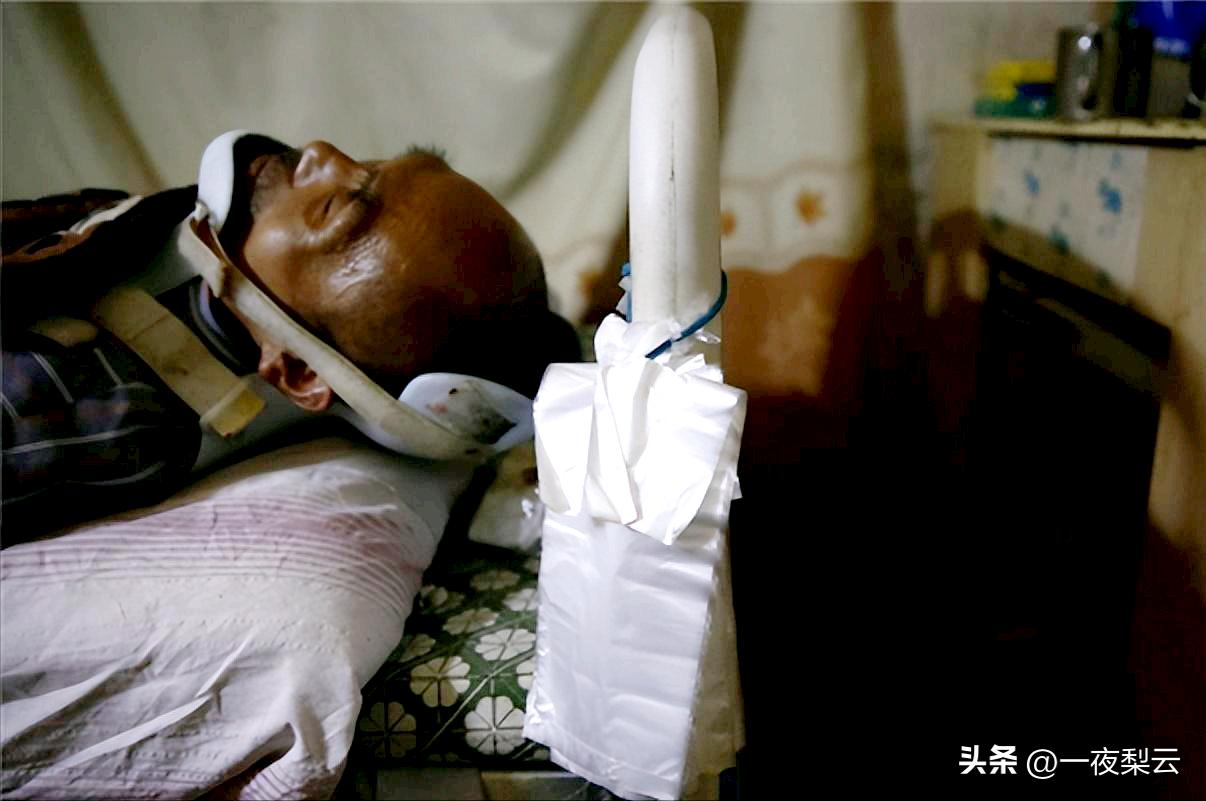 15岁女孩街头扮牛被人骑点赞,15岁女孩街头扮牛后续