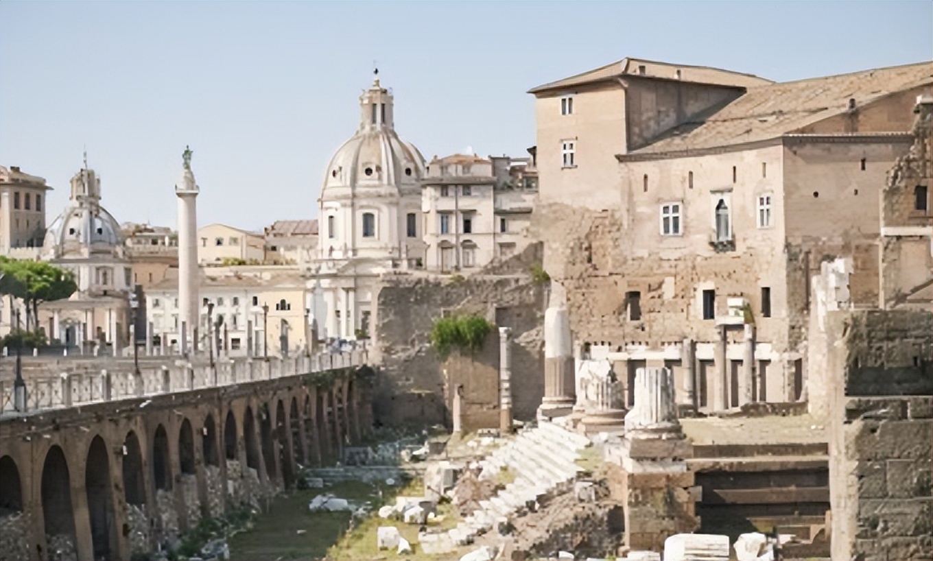浅谈十六世纪，在罗马私人祭品中，圣母怜子图的历史和意义
