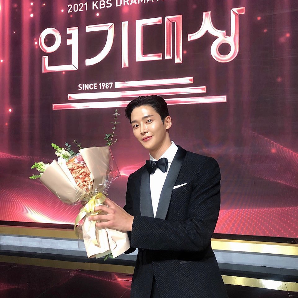 10件事带你认识《还有明天》路云，出道经历、爆红作品一次看