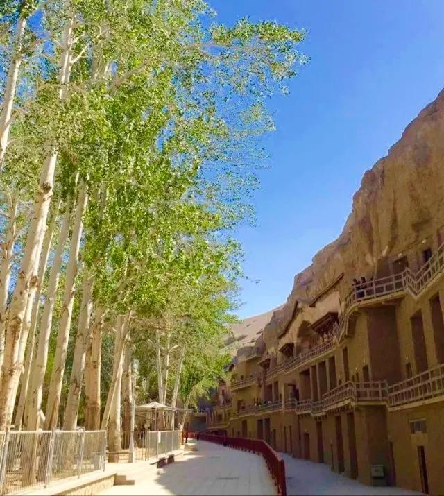 千年莫高，梦幻佛宫