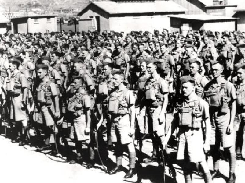 1941年香港沦陷，周恩来为救300人，不惜暴露两千地下*党**员，为何