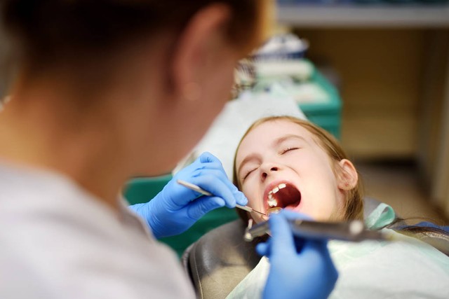 给孩子看牙的17个小妙招,给小孩儿看牙