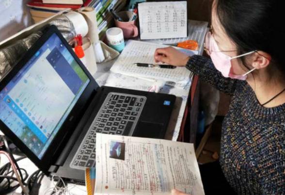 教师穿孕妇装被举报结果,老师穿孕妇装被举报后续处理