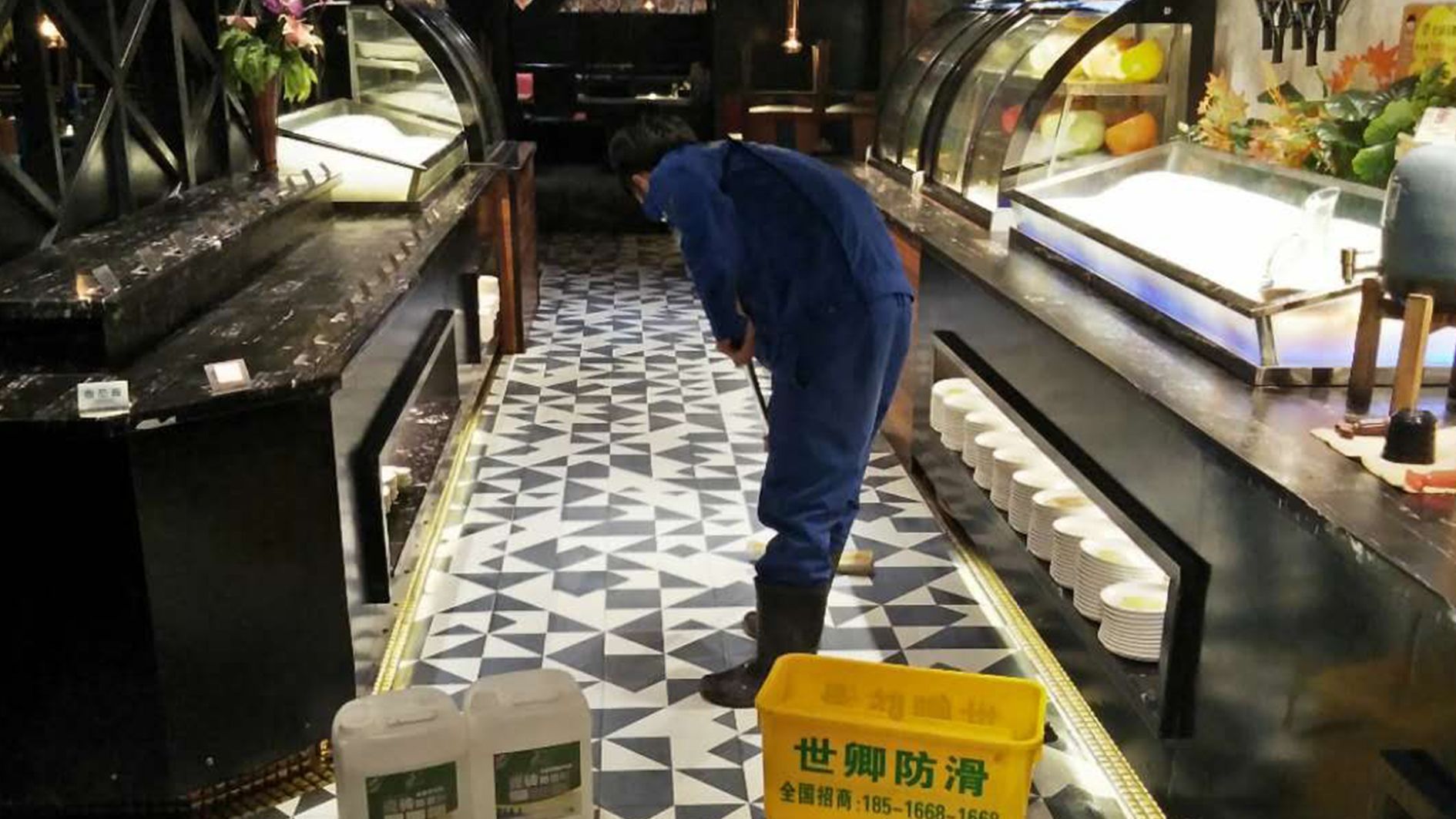 华创防滑和世卿防滑哪个好,上海世卿瓷砖防滑剂