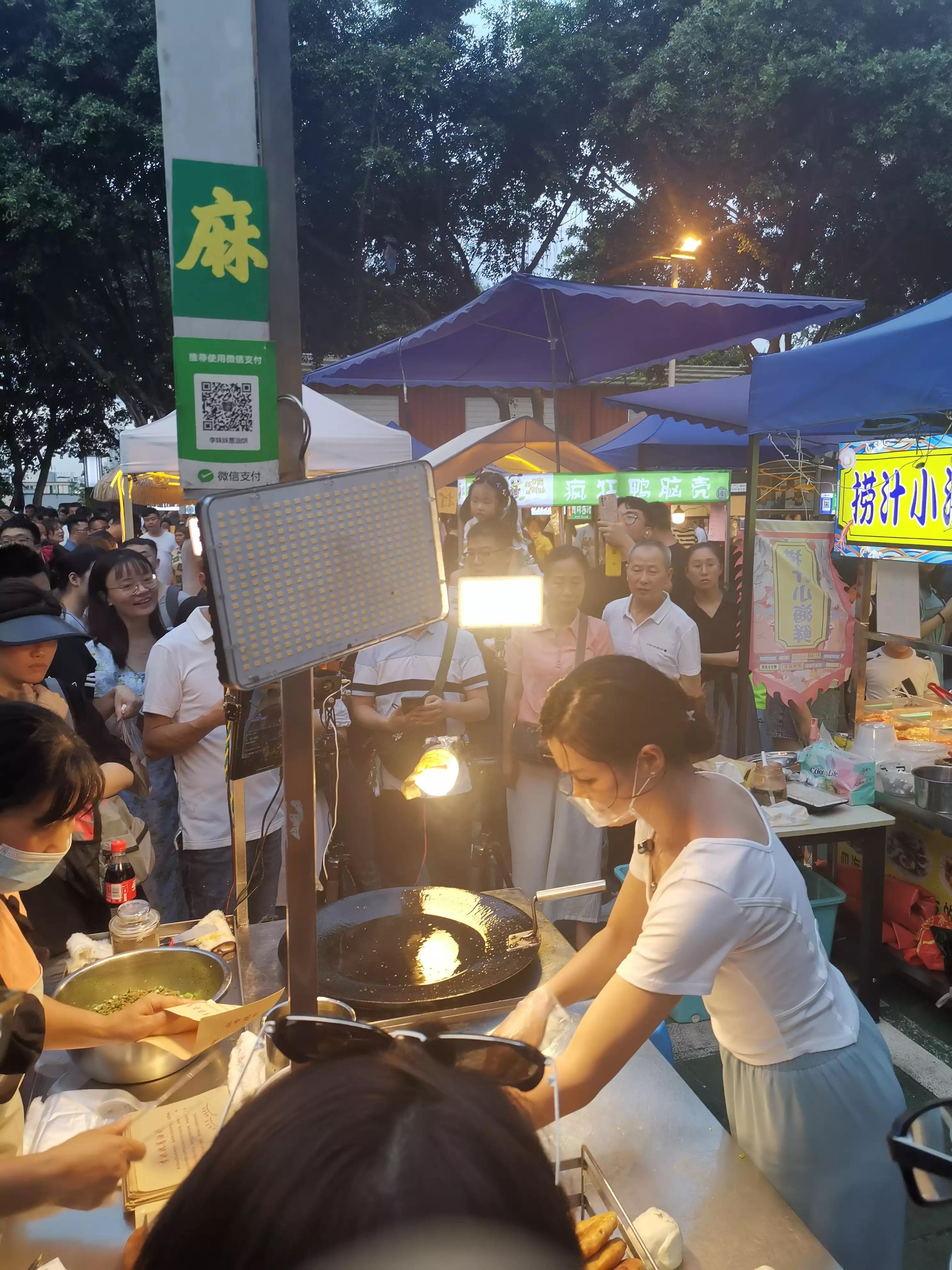 民心佳园夜市12点,重庆民心佳园夜市直播