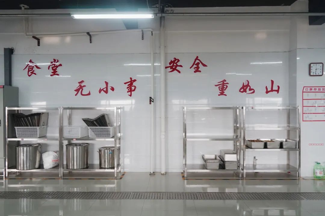 创建文明校园食堂篇,学校食堂营造良好的健康就餐环境