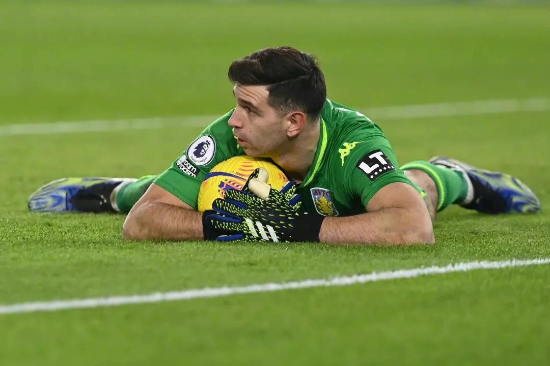 马丁内斯的坎坷经历,马丁内斯一路怎么走过来的