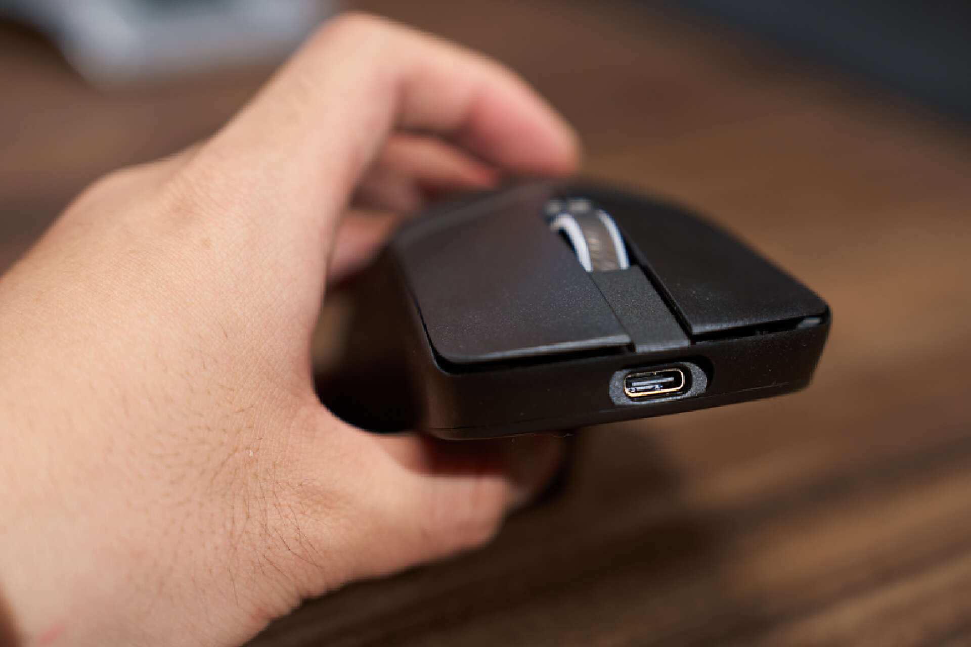 便宜鼠标和电竞鼠标外观对比,精选五款无线鼠标百元性价比之选