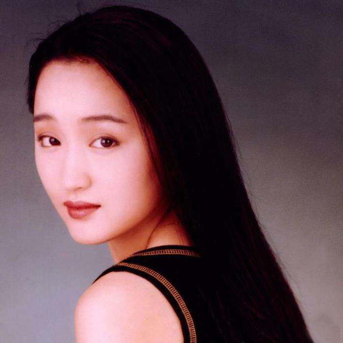 曾为爱隐退7年被前夫抛弃,曾为爱隐退七年被前夫抛弃